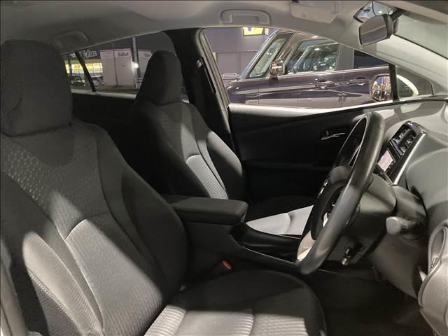 プリウス Ｓ　ナビゲーション／ＥＴＣ／バックカメラ／ドライブレコーダー／クルーズコントロール／ＬＥＤヘッドライト／オートライト／オートエアコン／スマートキー／オートマチックハイビーム／レーンキープアシスト（25枚目）