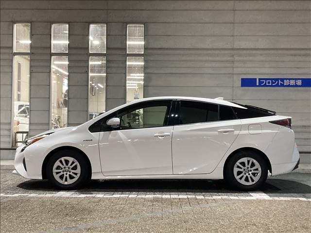 プリウス Ｓ　ナビゲーション／ＥＴＣ／バックカメラ／ドライブレコーダー／クルーズコントロール／ＬＥＤヘッドライト／オートライト／オートエアコン／スマートキー／オートマチックハイビーム／レーンキープアシスト（29枚目）