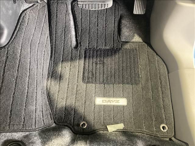 デイズ J ナビゲーション/ドライブレコーダー前後/衝突被害軽減システム/キーレスエントリー/ヘッドライトレベライザー/電動格納ミラー/フロアマット/サイドバイザー/ベンチシート(25枚目)