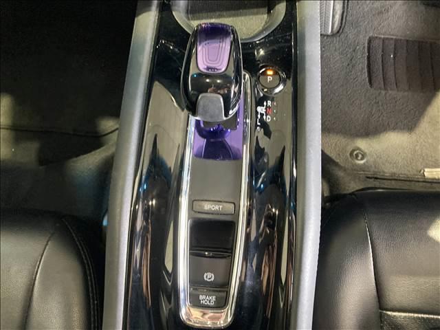 HONDA VEZEL HYBRID Z