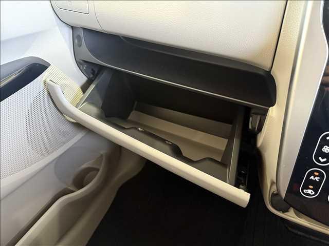 eKワゴン M e-Assist 純正オーディオ/衝突被害軽減システム/アイドリングストップ/シートヒーター/キーレスエントリー/ドライブレコーダー/電動格納ミラー/ヘッドライトレベライザー/ベンチシート/オートエアコン(17枚目)