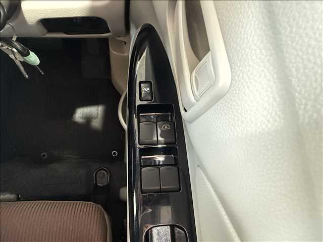 eKワゴン M e-Assist 純正オーディオ/衝突被害軽減システム/アイドリングストップ/シートヒーター/キーレスエントリー/ドライブレコーダー/電動格納ミラー/ヘッドライトレベライザー/ベンチシート/オートエアコン(21枚目)