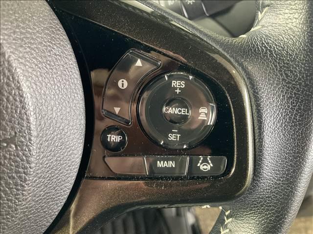Ｎ－ＢＯＸカスタム カスタム　Ｇ・Ｌターボ　Ｈｏｎｄａ　ＳＥＮＳＩＮＧ　ナビゲーション／ＥＴＣ／バックカメラ／アダプティブクルーズコントロール／レーンキープアシスト／両側電動スライドドア／シートヒーター／スマートキー／ＬＥＤヘッドライト／オートライト／オートエアコン（13枚目）