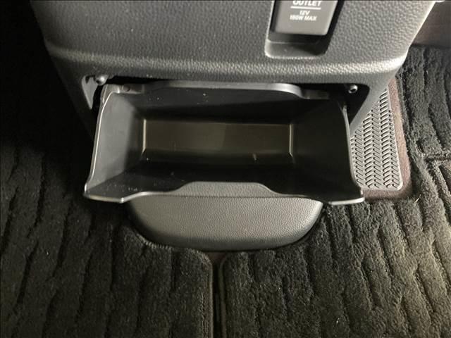 Ｎ－ＢＯＸカスタム カスタム　Ｇ・Ｌターボ　Ｈｏｎｄａ　ＳＥＮＳＩＮＧ　ナビゲーション／ＥＴＣ／バックカメラ／アダプティブクルーズコントロール／レーンキープアシスト／両側電動スライドドア／シートヒーター／スマートキー／ＬＥＤヘッドライト／オートライト／オートエアコン（26枚目）