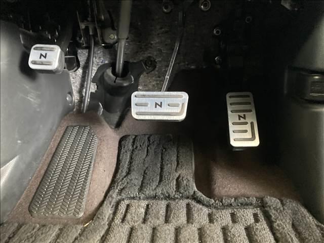 Ｎ－ＢＯＸカスタム カスタム　Ｇ・Ｌターボ　Ｈｏｎｄａ　ＳＥＮＳＩＮＧ　ナビゲーション／ＥＴＣ／バックカメラ／アダプティブクルーズコントロール／レーンキープアシスト／両側電動スライドドア／シートヒーター／スマートキー／ＬＥＤヘッドライト／オートライト／オートエアコン（28枚目）