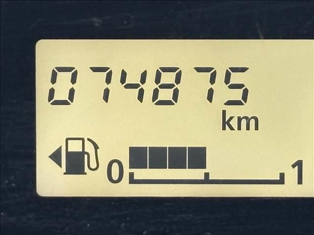 ｅＫワゴン Ｅ　社外オーディオ／キーレスエントリー／シートヒーター／電動格納ミラー／ヘッドライトレベライザー／ベンチシート／フロアマット／サイドバイザー／横滑防止装置／エアコン（4枚目）