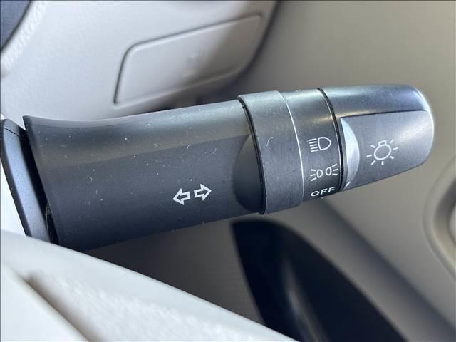 ｅＫワゴン Ｅ　社外オーディオ／キーレスエントリー／シートヒーター／電動格納ミラー／ヘッドライトレベライザー／ベンチシート／フロアマット／サイドバイザー／横滑防止装置／エアコン（8枚目）