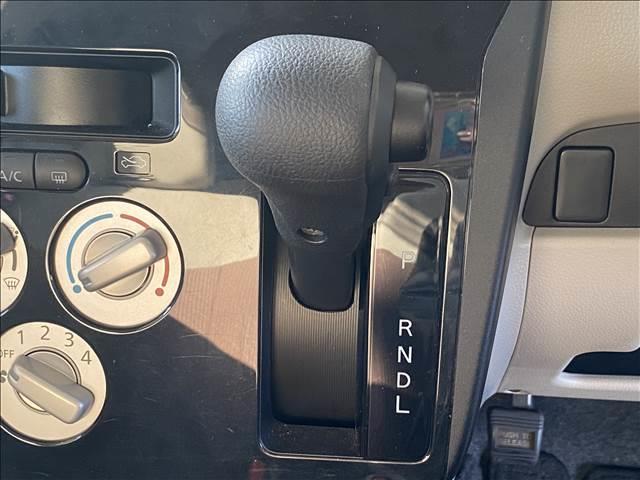 ｅＫワゴン Ｅ　純正オーディ／キーレスエントリー／シートヒーター／電動格納ミラー／ヘッドライトレベライザー／ベンチシート／フロアマット／サイドバイザー／横滑防止装置（9枚目）