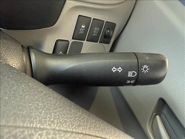 ミライース Ｌ　“ＳＡ”　社外オーディオ／衝突被害軽減システム／アイドリングストップ／ヘッドライトレベライザー／横滑防止装置／サイドバイザー／フロアマット（8枚目）