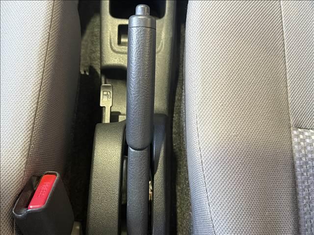 ミライース Ｌ　“ＳＡ”　社外オーディオ／衝突被害軽減システム／アイドリングストップ／ヘッドライトレベライザー／横滑防止装置／サイドバイザー／フロアマット（11枚目）