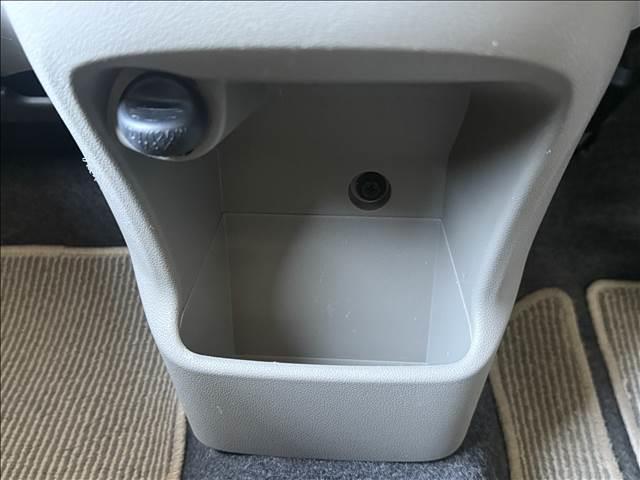 ミライース Ｌ　“ＳＡ”　社外オーディオ／衝突被害軽減システム／アイドリングストップ／ヘッドライトレベライザー／横滑防止装置／サイドバイザー／フロアマット（16枚目）