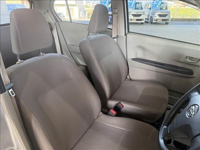 ミライース Ｌ　“ＳＡ”　社外オーディオ／衝突被害軽減システム／アイドリングストップ／ヘッドライトレベライザー／横滑防止装置／サイドバイザー／フロアマット（23枚目）