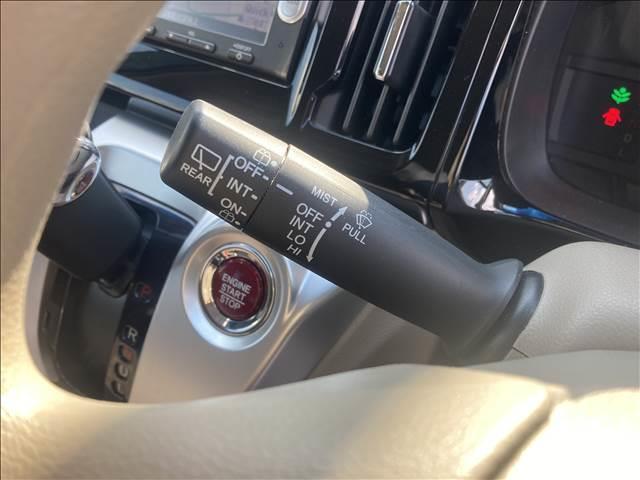 Ｎ－ＷＧＮ コンフォートパッケージ　ナビゲーション／スマートキー／プッシュスタート／ベンチシート／シートヒーター／オートライト／オートエアコン／アイドリングストップ／横滑防止装置／電動格納ミラー／フロアマット／（10枚目）