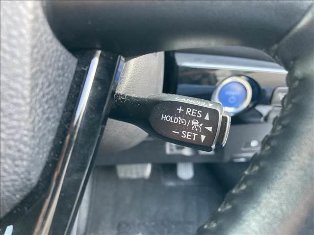 プリウス Ｓ　“Ｓａｆｅｔｙ　Ｐｌｕｓ・Ｔｗｏ　Ｔｏｎｅ”　ナビゲーション／ＥＴＣ／バックカメラ／クルーズコントロール／レーンキープアシスト／スマートキー／オートマチックハイビーム／ＬＥＤヘッドライト／オートライト／オートエアコン／プッシュスタート（16枚目）