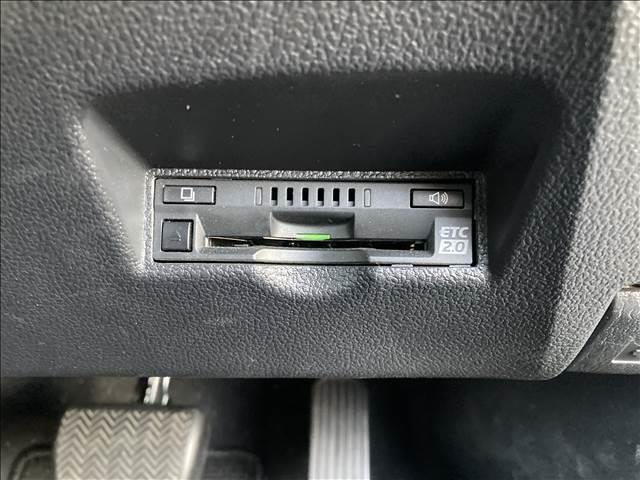 プリウス Ｓ　“Ｓａｆｅｔｙ　Ｐｌｕｓ・Ｔｗｏ　Ｔｏｎｅ”　ナビゲーション／ＥＴＣ／バックカメラ／クルーズコントロール／レーンキープアシスト／スマートキー／オートマチックハイビーム／ＬＥＤヘッドライト／オートライト／オートエアコン／プッシュスタート（21枚目）