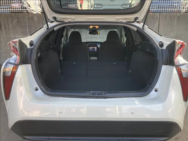 プリウス Ｓ　“Ｓａｆｅｔｙ　Ｐｌｕｓ・Ｔｗｏ　Ｔｏｎｅ”　ナビゲーション／ＥＴＣ／バックカメラ／クルーズコントロール／レーンキープアシスト／スマートキー／オートマチックハイビーム／ＬＥＤヘッドライト／オートライト／オートエアコン／プッシュスタート（37枚目）