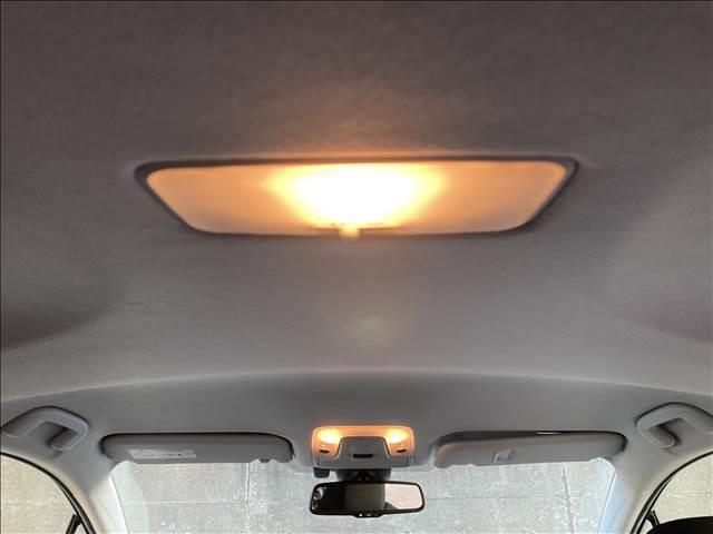 プリウス Ｓ　“Ｓａｆｅｔｙ　Ｐｌｕｓ・Ｔｗｏ　Ｔｏｎｅ”　ナビゲーション／ＥＴＣ／バックカメラ／クルーズコントロール／レーンキープアシスト／スマートキー／オートマチックハイビーム／ＬＥＤヘッドライト／オートライト／オートエアコン／プッシュスタート（38枚目）