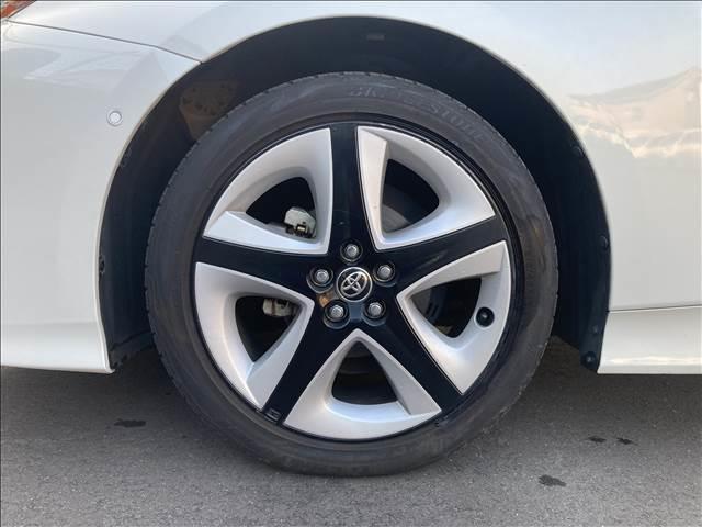 プリウス Ｓ　“Ｓａｆｅｔｙ　Ｐｌｕｓ・Ｔｗｏ　Ｔｏｎｅ”　ナビゲーション／ＥＴＣ／バックカメラ／クルーズコントロール／レーンキープアシスト／スマートキー／オートマチックハイビーム／ＬＥＤヘッドライト／オートライト／オートエアコン／プッシュスタート（41枚目）