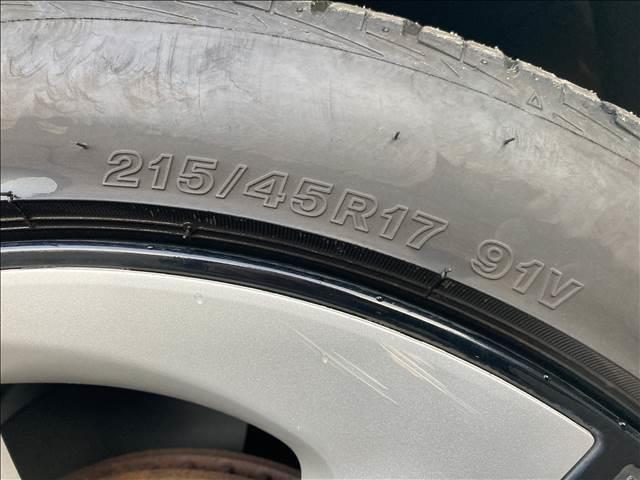 プリウス Ｓ　“Ｓａｆｅｔｙ　Ｐｌｕｓ・Ｔｗｏ　Ｔｏｎｅ”　ナビゲーション／ＥＴＣ／バックカメラ／クルーズコントロール／レーンキープアシスト／スマートキー／オートマチックハイビーム／ＬＥＤヘッドライト／オートライト／オートエアコン／プッシュスタート（42枚目）