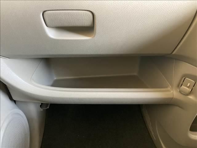 Ｎ－ＯＮＥ Ｇ　ナビゲーション／スマートキー／プッシュスタート／ヘッドライトレベライザー／ベンチシート／アイドリングストップ／横滑防止装置／オートエアコン／電動格納ミラー／フロアマット／サイドバイザー（16枚目）