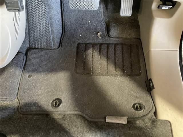 Ｎ－ＯＮＥ Ｇ　ナビゲーション／スマートキー／プッシュスタート／ヘッドライトレベライザー／ベンチシート／アイドリングストップ／横滑防止装置／オートエアコン／電動格納ミラー／フロアマット／サイドバイザー（20枚目）