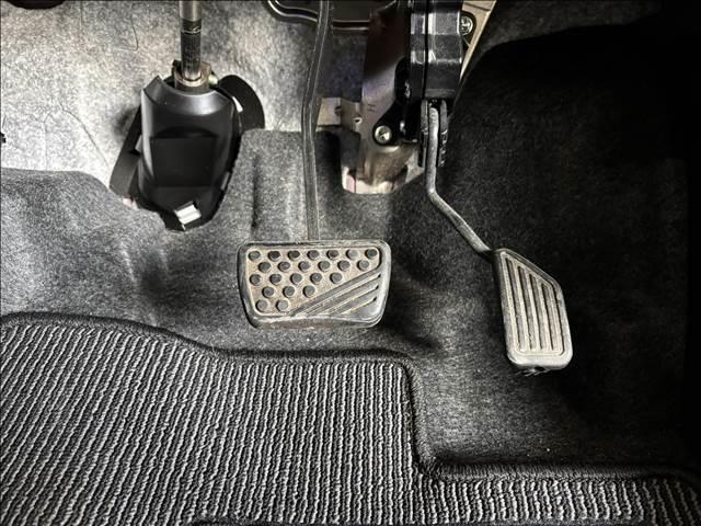 ミライース Ｘ“ＳＡＩＩＩ”　ＣＤプレイヤー・キーレス・クリアランスソナー・衝突軽減防止スイッチ・横滑り防止スイッチ・アイドリングストップ・ヘッドライトレベライザー・純正フロアマット（19枚目）