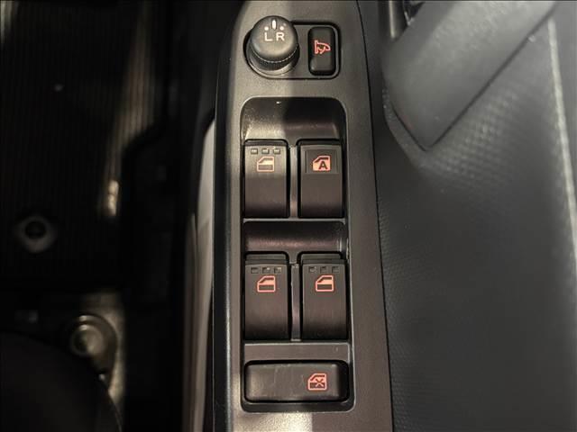 ミライース Ｘ“ＳＡＩＩＩ”　ＣＤプレイヤー・キーレス・クリアランスソナー・衝突軽減防止スイッチ・横滑り防止スイッチ・アイドリングストップ・ヘッドライトレベライザー・純正フロアマット（21枚目）