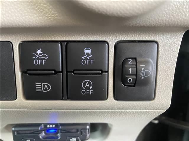 ☆内外装クリーニング☆車の隅々まで徹底的にクリーニングを行っておりますので内外装ともに綺麗な状態でご納車いたします！