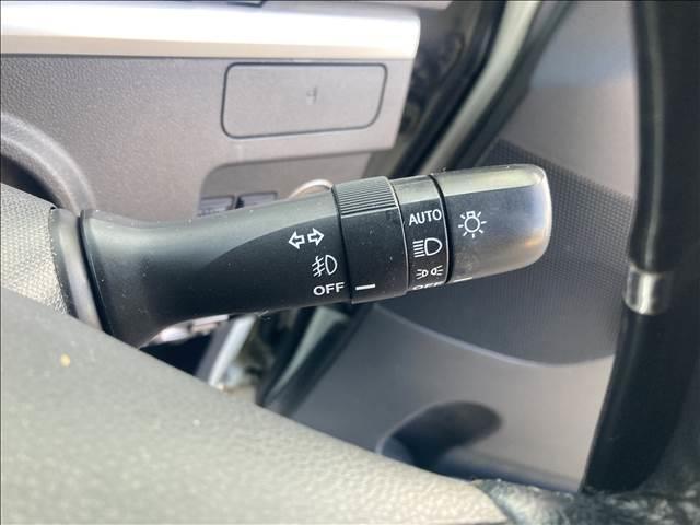 タント カスタムＲＳ“ＳＡ”　ナビゲーション／ＥＴＣ／ドライブレコーダー／バックカメラ／衝突被害軽減システム／アイドリングストップ／両側電動スライドドア／オートライト／オートエアコン／スマートキー／純正アルミホイール（13枚目）