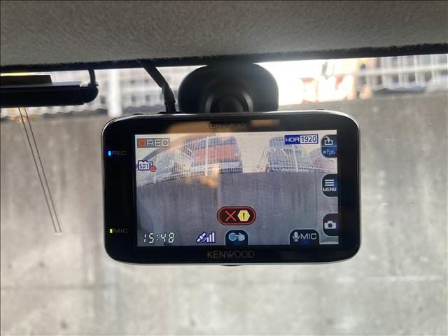 タント カスタムＲＳ“ＳＡ”　ナビゲーション／ＥＴＣ／ドライブレコーダー／バックカメラ／衝突被害軽減システム／アイドリングストップ／両側電動スライドドア／オートライト／オートエアコン／スマートキー／純正アルミホイール（17枚目）