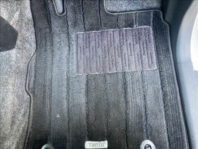 タント カスタムＲＳ“ＳＡ”　ナビゲーション／ＥＴＣ／ドライブレコーダー／バックカメラ／衝突被害軽減システム／アイドリングストップ／両側電動スライドドア／オートライト／オートエアコン／スマートキー／純正アルミホイール（23枚目）