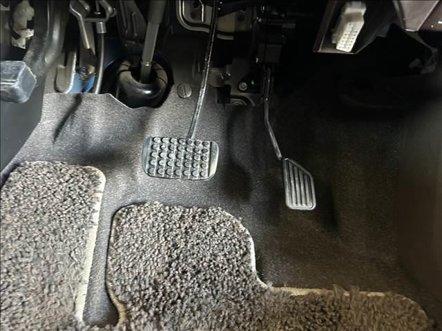 パッソ X L package Kiriri ナビゲーション/ETC/バックカメラ/ドライブレコーダー/スマートキー/アイドリングストップ/ベンチシート/電装格納ミラー/アイドリングストップ/オートエアコン/フロアマット/サイドバイザー(22枚目)