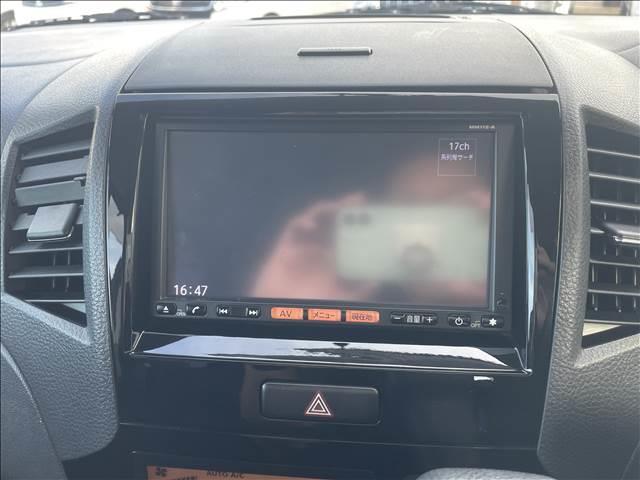 ルークス ハイウェイスター アイドリングストップ ナビゲーション/ETC/バックカメラ/HIDヘッドライト/オートライト/オートエアコン/スマートキー/プッシュスタート/純正アルミホイール/電動格納ミラー/サイドバイザー/フロアマット(4枚目)