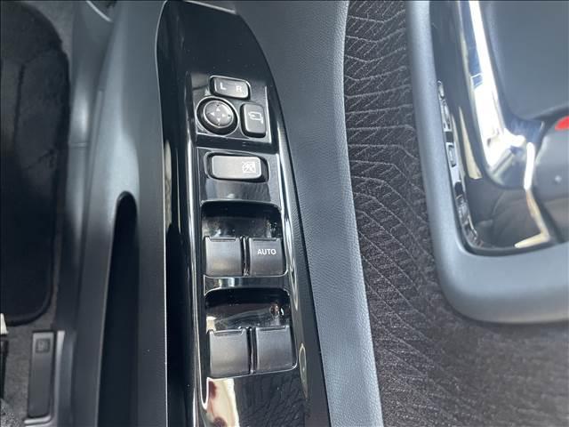 ルークス ハイウェイスター アイドリングストップ ナビゲーション/ETC/バックカメラ/HIDヘッドライト/オートライト/オートエアコン/スマートキー/プッシュスタート/純正アルミホイール/電動格納ミラー/サイドバイザー/フロアマット(17枚目)