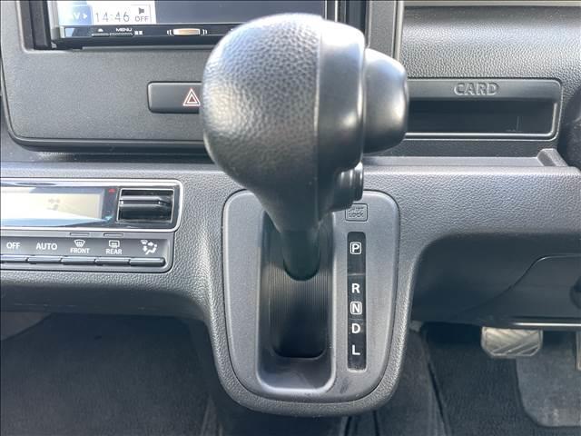 ワゴンＲ ＨＹＢＲＩＤ　ＦＸ　セーフティイパック　ナビゲーション／ＥＴＣ／衝突被害軽減システム／レーンキープアシスト／スマートキー／プッシュスタート／オートライト／オートエアコン／シートヒーター／アイドリングストップ／ベンチシート／電動格納ミラー（11枚目）