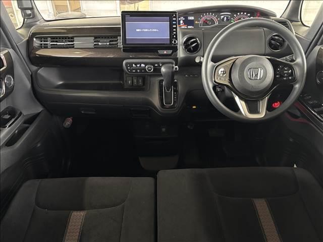 Ｎ－ＢＯＸカスタム カスタム　Ｇ・Ｌ　Ｈｏｎｄａ　ＳＥＮＳＩＮＧ　ナビゲーション／ＥＴＣ／バックカメラ／ドライブレコーダー／アダプティブクルーズコントロール／衝突被害軽減システム／レーンキープアシスト／スマートキー／ＬＥＤヘッドライト／オートライト／オートエアコン（2枚目）