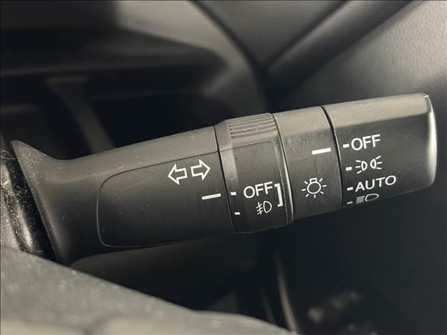 Ｎ－ＢＯＸカスタム カスタム　Ｇ・Ｌ　Ｈｏｎｄａ　ＳＥＮＳＩＮＧ　ナビゲーション／ＥＴＣ／バックカメラ／ドライブレコーダー／アダプティブクルーズコントロール／衝突被害軽減システム／レーンキープアシスト／スマートキー／ＬＥＤヘッドライト／オートライト／オートエアコン（12枚目）