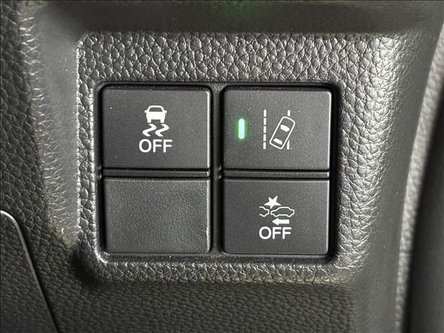 Ｎ－ＢＯＸカスタム カスタム　Ｇ・Ｌ　Ｈｏｎｄａ　ＳＥＮＳＩＮＧ　ナビゲーション／ＥＴＣ／バックカメラ／ドライブレコーダー／アダプティブクルーズコントロール／衝突被害軽減システム／レーンキープアシスト／スマートキー／ＬＥＤヘッドライト／オートライト／オートエアコン（15枚目）