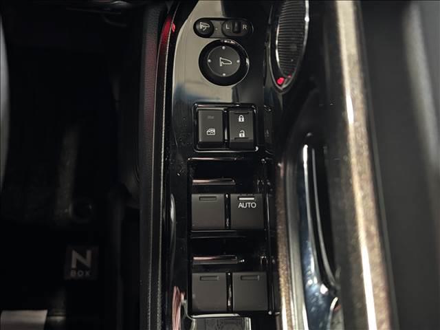 Ｎ－ＢＯＸカスタム カスタム　Ｇ・Ｌ　Ｈｏｎｄａ　ＳＥＮＳＩＮＧ　ナビゲーション／ＥＴＣ／バックカメラ／ドライブレコーダー／アダプティブクルーズコントロール／衝突被害軽減システム／レーンキープアシスト／スマートキー／ＬＥＤヘッドライト／オートライト／オートエアコン（28枚目）