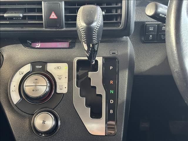 シエンタ ＨＹＢＲＩＤ　Ｇ　ナビゲーション／ＥＴＣ／バックカメラ／衝突被害軽減システム／レーンキープアシスト／オートマチックハイビーム／両側電動スライドドア／スマートキー／プッシュスタート／社外アルミホイール／オートエアコン（15枚目）