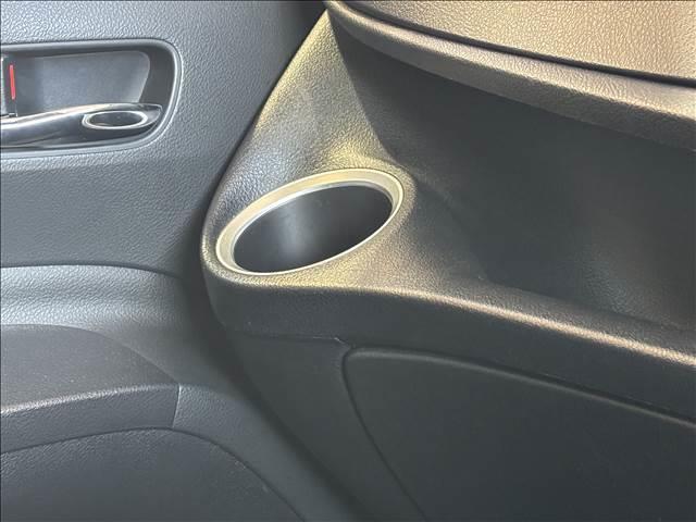 シエンタ ＨＹＢＲＩＤ　Ｇ　ナビゲーション／ＥＴＣ／バックカメラ／衝突被害軽減システム／レーンキープアシスト／オートマチックハイビーム／両側電動スライドドア／スマートキー／プッシュスタート／社外アルミホイール／オートエアコン（23枚目）