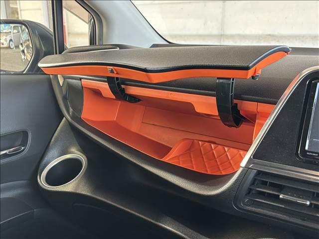 シエンタ ＨＹＢＲＩＤ　Ｇ　ナビゲーション／ＥＴＣ／バックカメラ／衝突被害軽減システム／レーンキープアシスト／オートマチックハイビーム／両側電動スライドドア／スマートキー／プッシュスタート／社外アルミホイール／オートエアコン（24枚目）