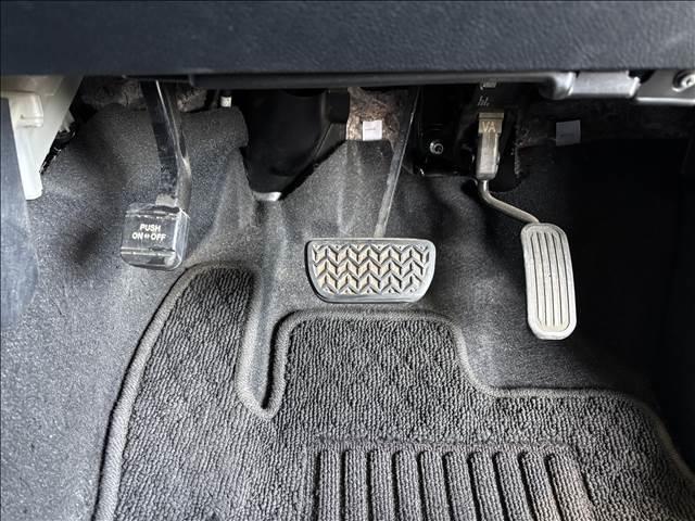 シエンタ ＨＹＢＲＩＤ　Ｇ　ナビゲーション／ＥＴＣ／バックカメラ／衝突被害軽減システム／レーンキープアシスト／オートマチックハイビーム／両側電動スライドドア／スマートキー／プッシュスタート／社外アルミホイール／オートエアコン（26枚目）