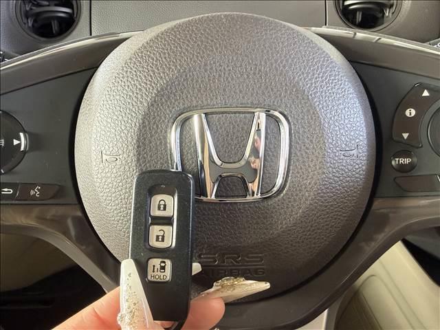 ���ÎԂ͂P�_���̂ł����y�X�}�C���́A�y�S���[�ԉ\�z�݌ɂ̒��ŋC�ɓ��������Ԃ�����܂�����A�����߂ɂ��₢���킹���������I�I