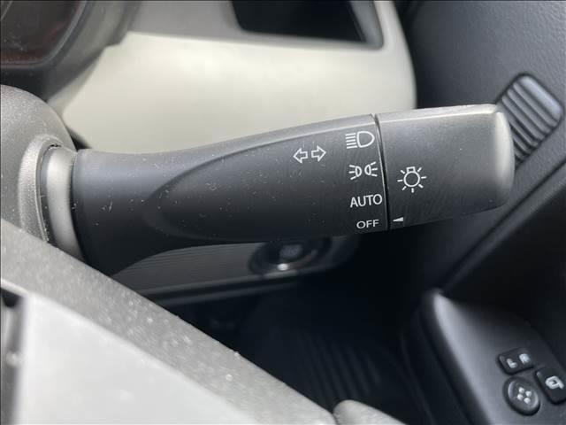 スペーシア ＨＹＢＲＩＤ　Ｇ　ナビゲーション／ＥＴＣ／スマートキー／プッシュスタート／オートライト／オートエアコン／ヘッドライトレベライザー／アイドリングストップ／フロアマット／サイドバイザー／ベンチシート／電動格納ミラー（13枚目）