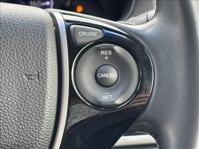 オデッセイ ＡＢＳＯＬＵＴＥ　２０ｔｈ　Ａｎｎｉｖｅｒｓａｒｙ　７人乗り　ナビゲーション／ＥＴＣ／バックカメラ／クルーズコントロール／スマートキー／フリップダウンモニター／ＬＥＤヘッドライト／オートライト／オートエアコン／アイドリングストップ／両側電動スライドドア（16枚目）