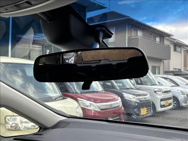 オデッセイ ＡＢＳＯＬＵＴＥ　２０ｔｈ　Ａｎｎｉｖｅｒｓａｒｙ　７人乗り　ナビゲーション／ＥＴＣ／バックカメラ／クルーズコントロール／スマートキー／フリップダウンモニター／ＬＥＤヘッドライト／オートライト／オートエアコン／アイドリングストップ／両側電動スライドドア（24枚目）