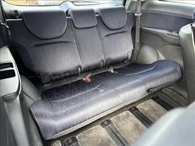 オデッセイ ＡＢＳＯＬＵＴＥ　２０ｔｈ　Ａｎｎｉｖｅｒｓａｒｙ　７人乗り　ナビゲーション／ＥＴＣ／バックカメラ／クルーズコントロール／スマートキー／フリップダウンモニター／ＬＥＤヘッドライト／オートライト／オートエアコン／アイドリングストップ／両側電動スライドドア（36枚目）