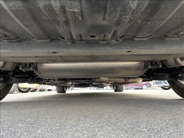 オデッセイ ＡＢＳＯＬＵＴＥ　２０ｔｈ　Ａｎｎｉｖｅｒｓａｒｙ　７人乗り　ナビゲーション／ＥＴＣ／バックカメラ／クルーズコントロール／スマートキー／フリップダウンモニター／ＬＥＤヘッドライト／オートライト／オートエアコン／アイドリングストップ／両側電動スライドドア（50枚目）