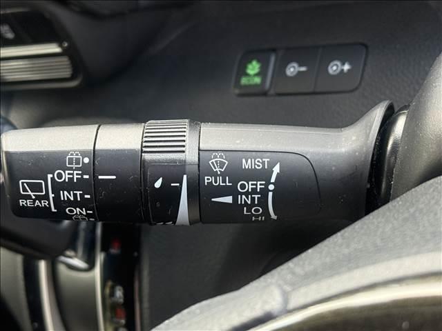 Ｎ－ＢＯＸカスタム カスタム　Ｇ・Ｌ　Ｈｏｎｄａ　ＳＥＮＳＩＮＧ　ナビゲーション／ＥＴＣ／バックカメラ／レーンキープアシスト／衝突被害軽減システム／アダプティブクルーズコントロール／スマートキー／プッシュスタート／ＬＥＤヘッドライト／オートライト／オートエアコン（12枚目）